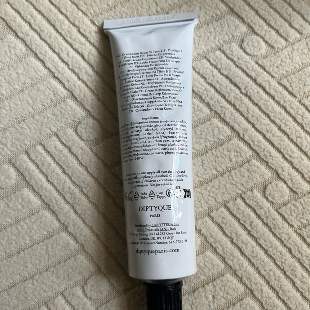 diptyque Philosykos Fresh Lotion — White and Black Tube - Picture 2 of 2
